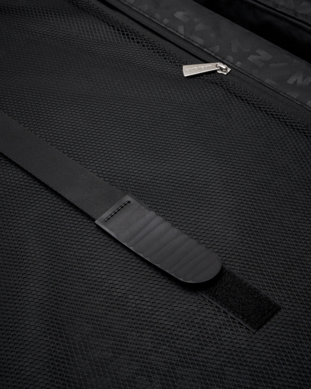 Bold Check-in (L) Bag - Image 9