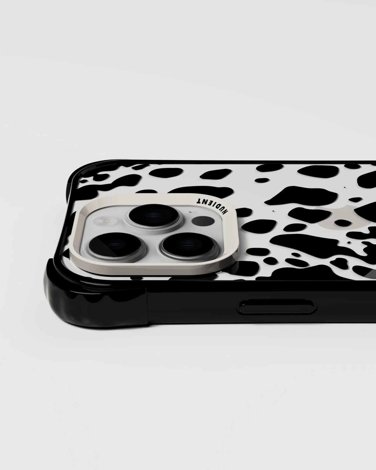 Form Bumpy Case - Image 4